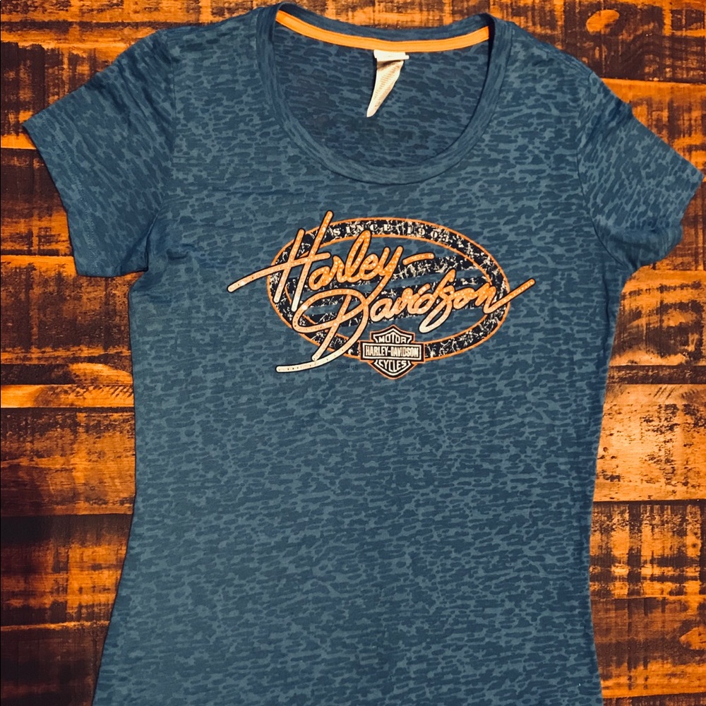 Women’s Harley Davidson shirt